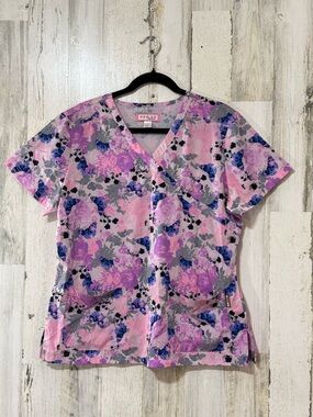 Koi Short Sleeve Scrub V Neck Top with Pockets